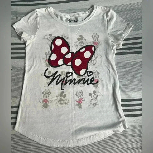 Disney Bundle of 3 t-shirts (Junior sizes) - Picture 4 of 16